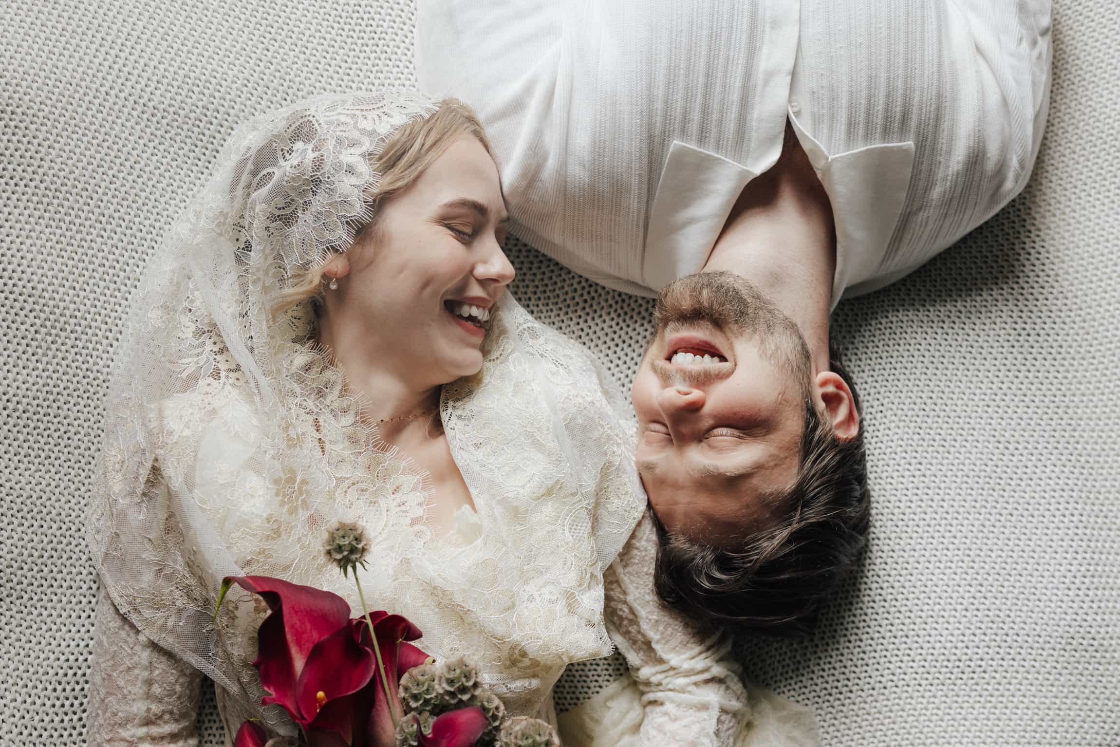 Ungestellte dokumentarische Hochzeitsaufnahme