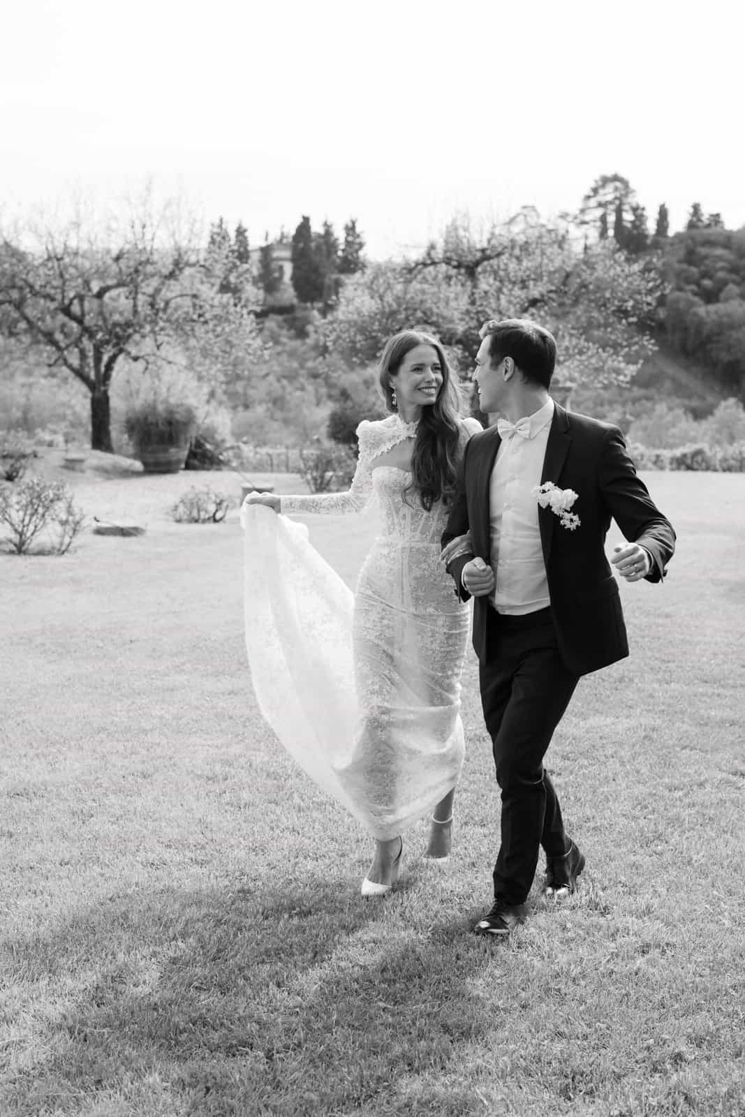 Wedding photography Villa Medicea di Lilliano Tuscany, documentary destination wedding Italy