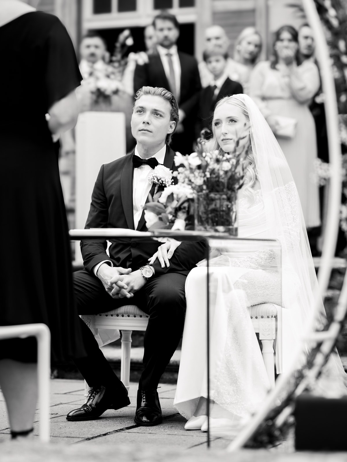 Castle wedding photography Schloss Kartzow - couple holding hands during ceremony Berlin Brandenburg