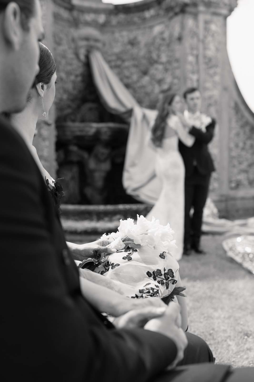 Wedding photography Villa Medicea di Lilliano Tuscany, documentary destination wedding Italy
