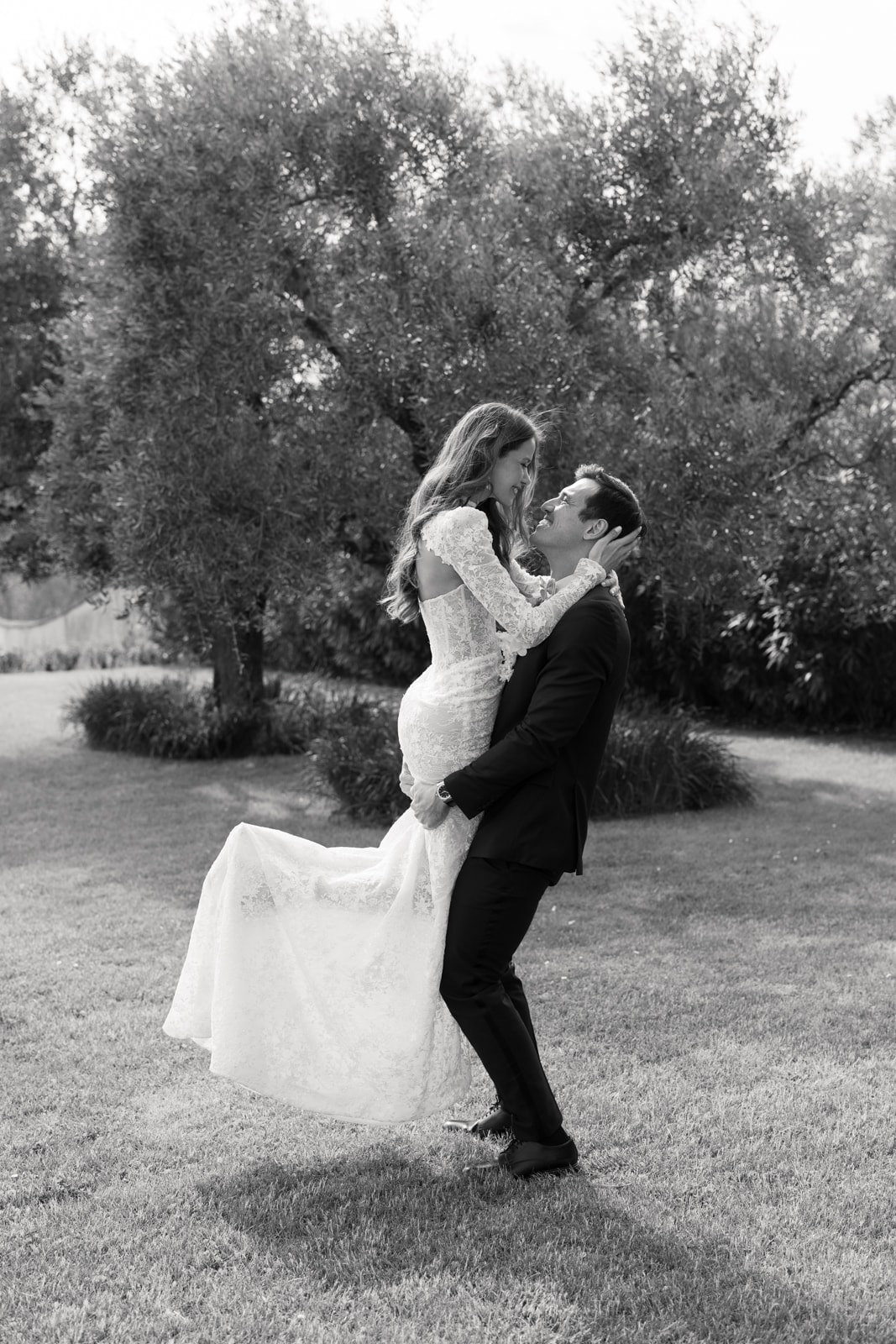 Wedding photography Villa Medicea di Lilliano Tuscany, documentary destination wedding Italy